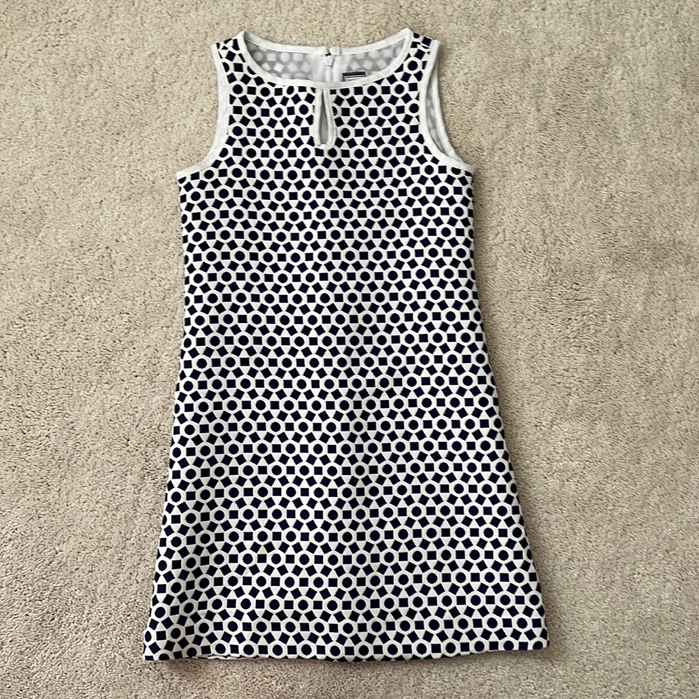Miss b (Busy Bees brand) navy and white pattern shift dress. Kids size 8.